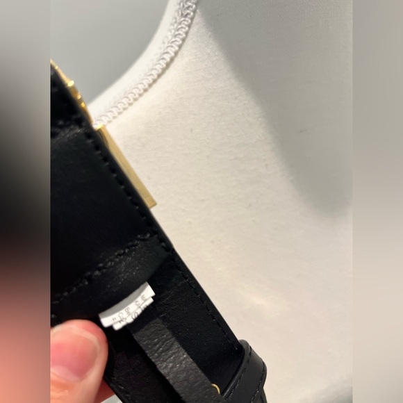 J Crew Double buckle belt in Italian leather Black Small shiny gold hardware - Picture 6 of 13